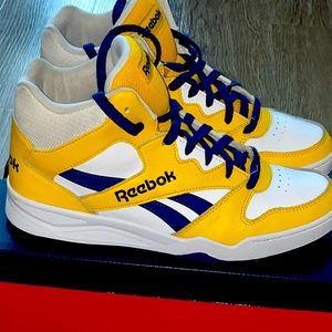 Reebok basketball tennis shoes ( Men’s)